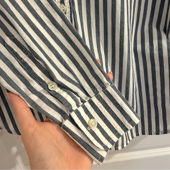 Tradlands Button Down Shirt- Blue and White Stripes-Cotton made in USA - Picture 4 of 7
